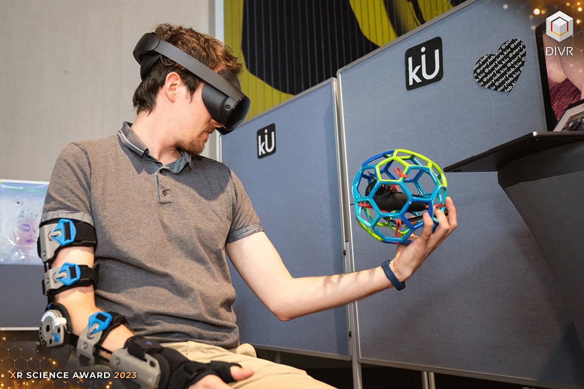 3d audio expert wearing vr glasses