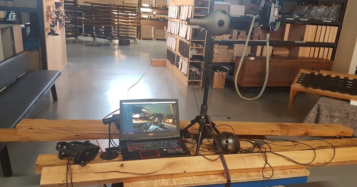 360-Grad-Kamera und Laptop mit Live-Vorschau in der JANUA-Werkstatt